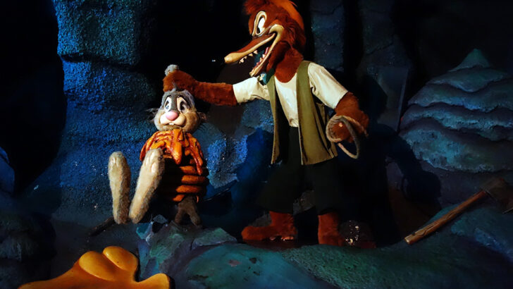 KennythePirate’s Daily Adventure – Day 3:  The big hill at Splash Mountain