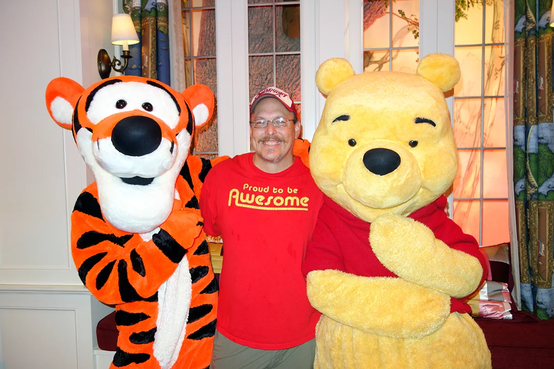 Tigger and Pooh at Epcot United Kingdom (7)