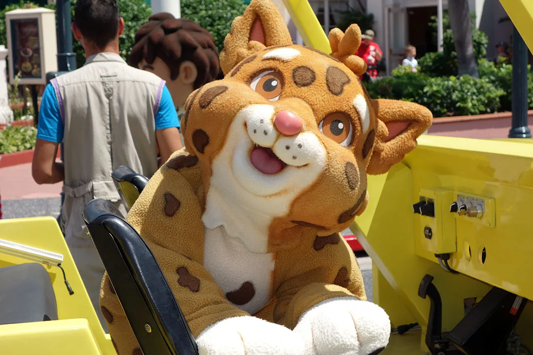 Universal Studios Orlando Dora and Diego Baby Jaguar Meet and Greet (2)