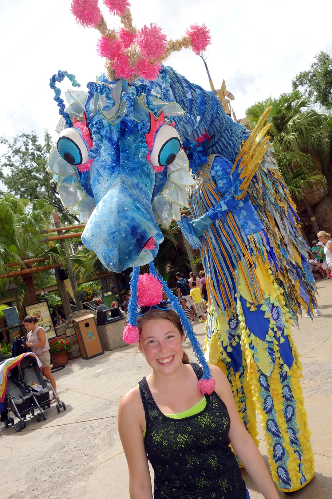 Busch Gardens Tampa Stiltwaker Character (1)