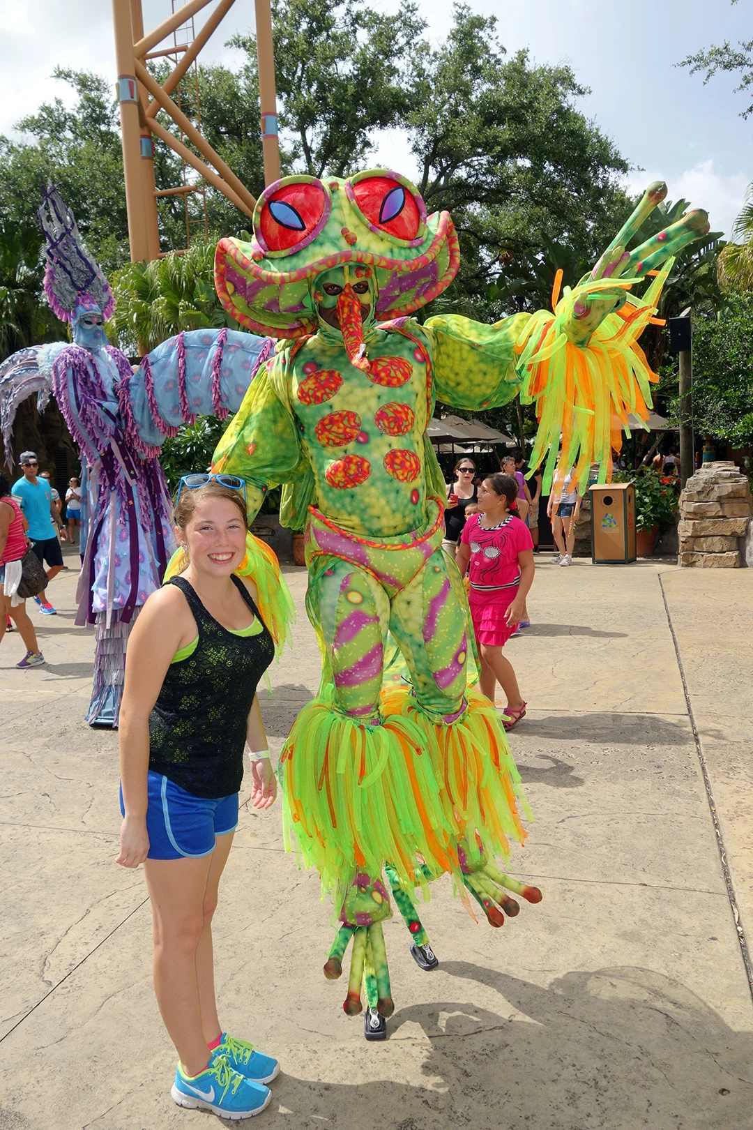 Busch Gardens Tampa Stiltwaker Character (3)