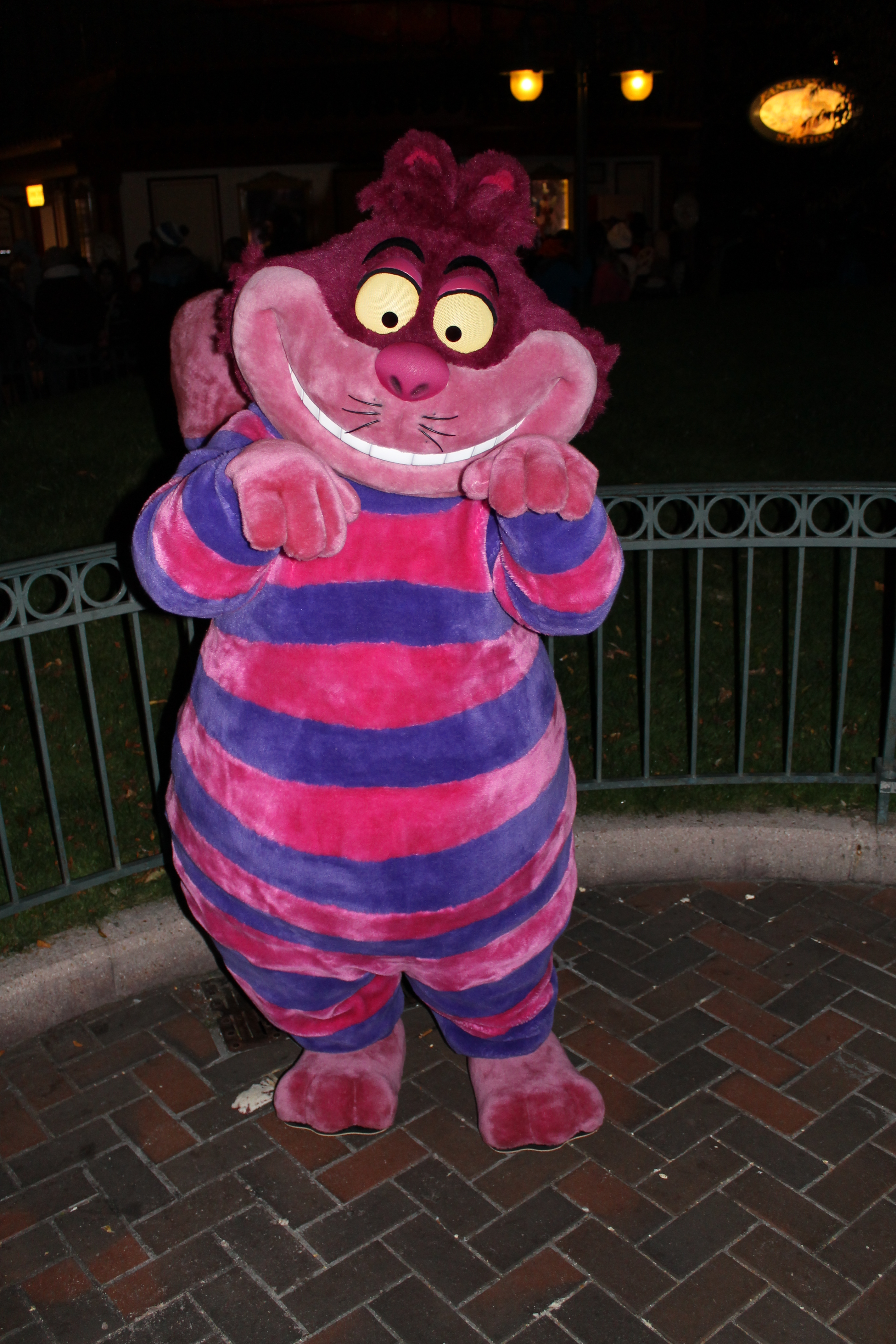 disneyland paris halloween characters including march
