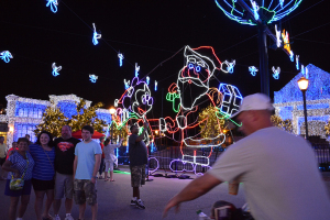 Walt Disney World, Hollywood Studios, Osborne Family Spectacle of Dancing Lights, Christmas Lights