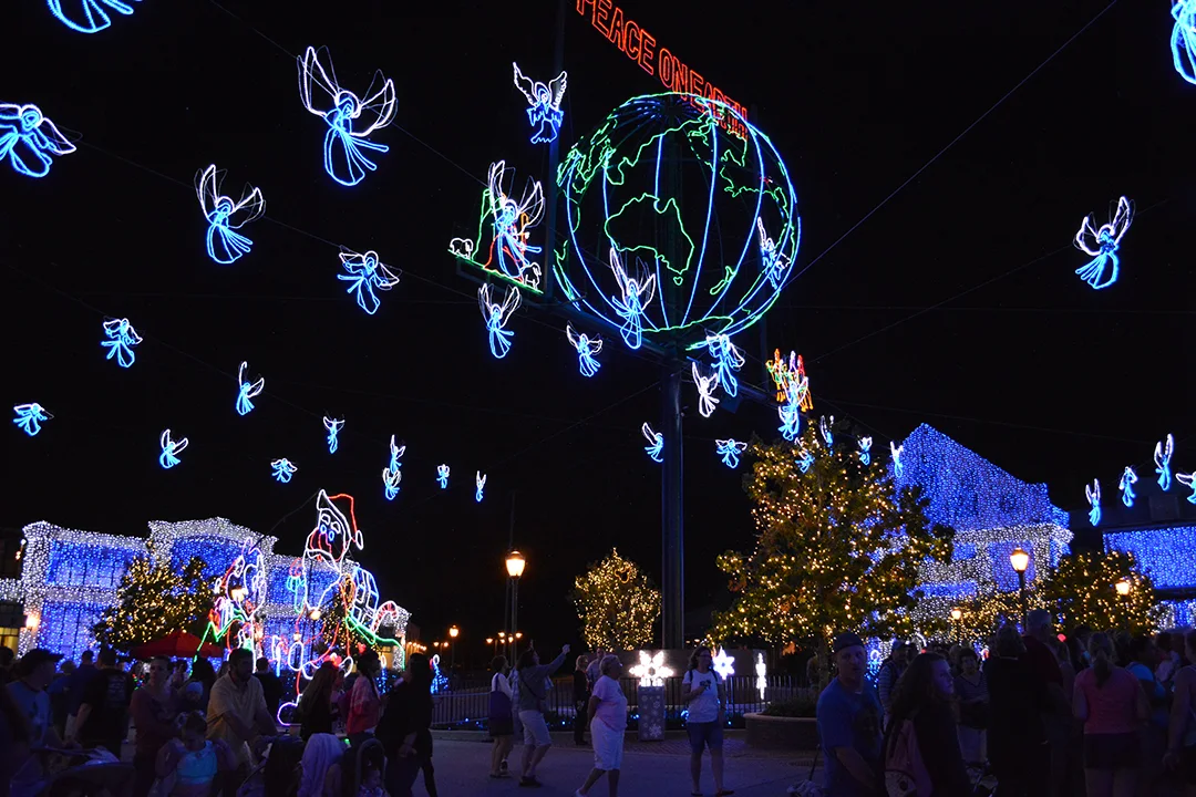 Walt Disney World, Hollywood Studios, Osborne Family Spectacle of Dancing Lights, Christmas Lights