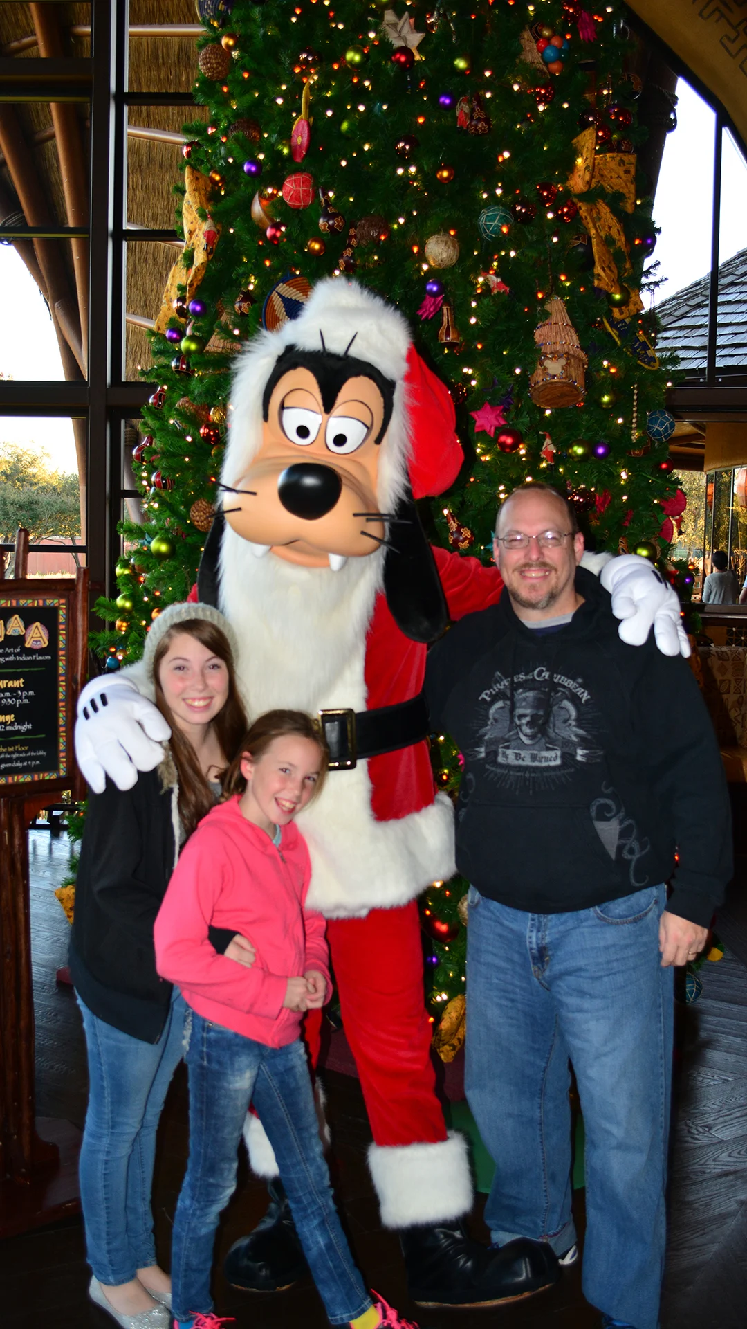 Santa Goofy Animal Kingdom Lodge Kidani Christmas Characters and Christmas Decor (8)
