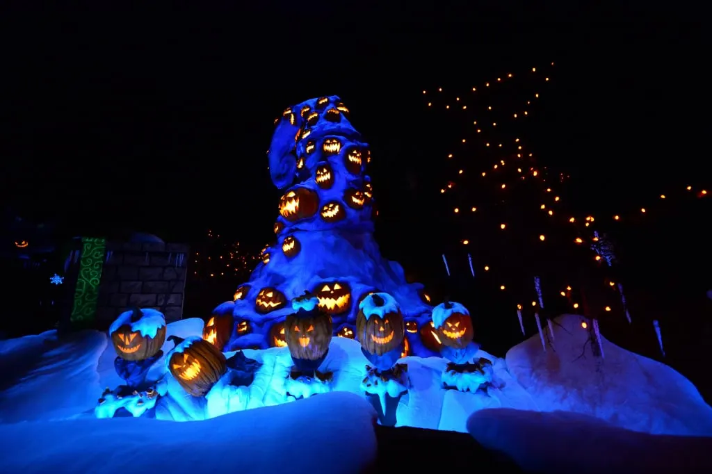 Disneyland Haunted Mansion Holiday Rich Muller (23)