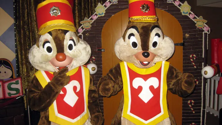 Walt Disney World, Contemporary Resort, Christmas Characters, Chip n Dale, Band Members