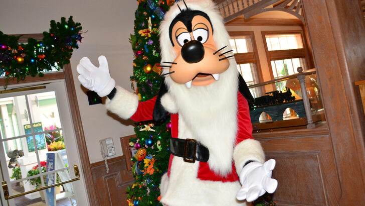 OLD KEY WEST RESORT CHRISTMAS CHARACTER SANTA GOOFY AND CHRISTMAS DECOR