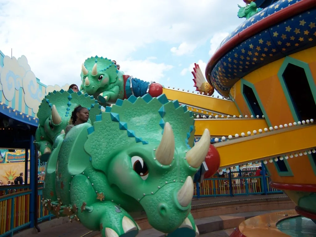 Walt Disney World, Animal Kingdom, Attractions, Triceratop Spin