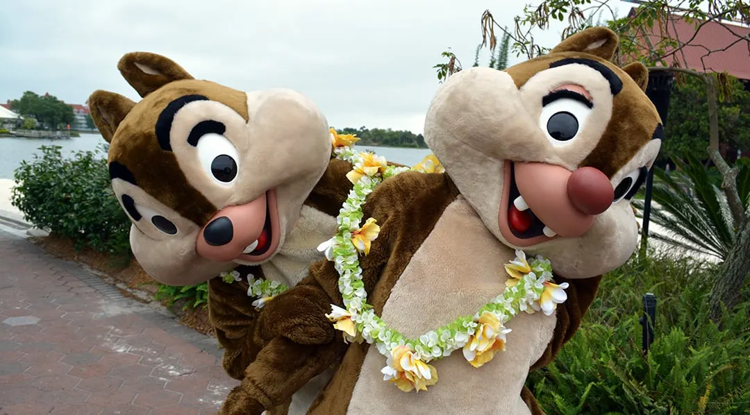 Easter Polynesian Resort character meet and greets Chip n Dale