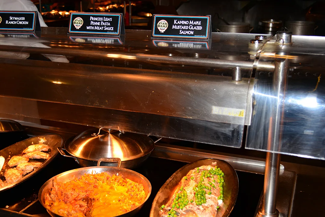 Buffet Jedi Mickey Star Wars Diner at Hollywood and Vine in Disney Hollywood Studios