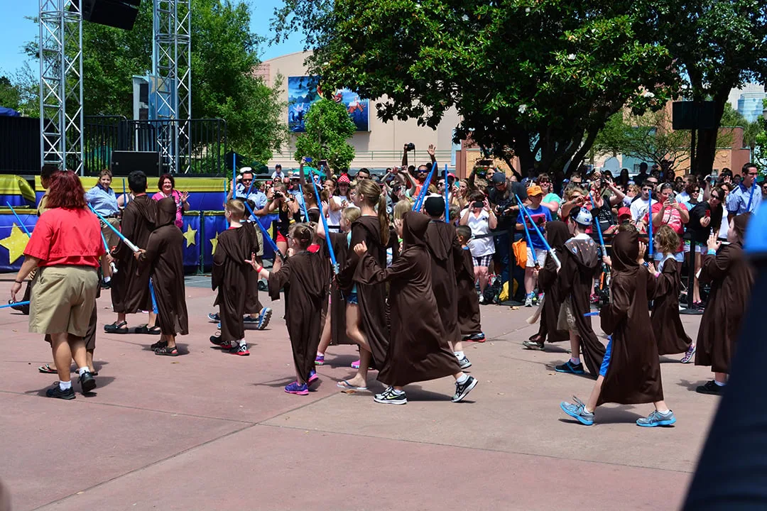 Star Wars Weekends Celebrity Motorcade Feel the Force Premium Package (33)