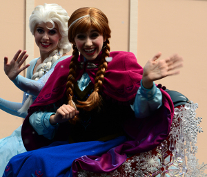 Frozen Summer of Fun Live Parade featuring Anna Elsa and Kristoff