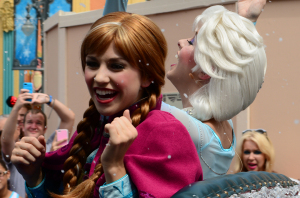 Frozen Summer of Fun Live Parade featuring Anna Elsa and Kristoff