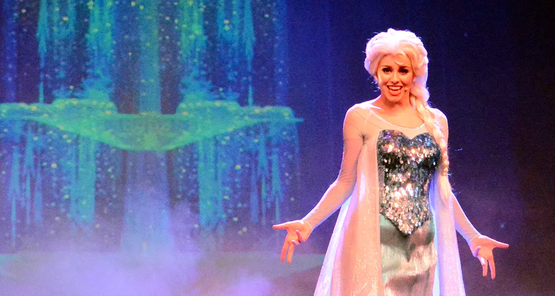 Frozen Summer of Fun Live Sing-a-Long featuring Anna Elsa and Kristoff 