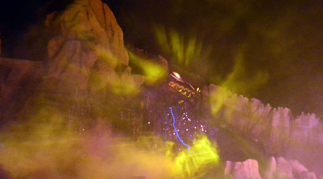 Disneyland announces reopening date for Fantasmic and other rides that were closed for construction