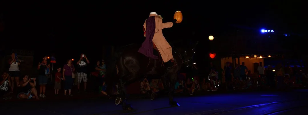 Mickey's Not So Scary Halloween Party 2014 Headless Horseman