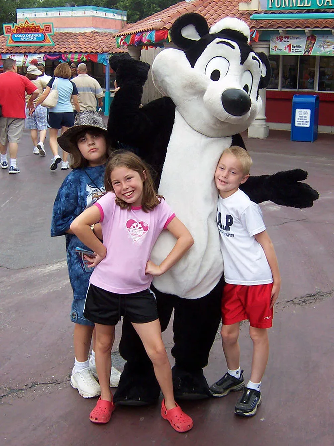 Pepe LePew Six Flags Texas 2007