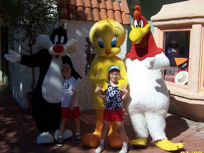 Sylvester Tweety and Foghorn Six Flags San Antonio 2006