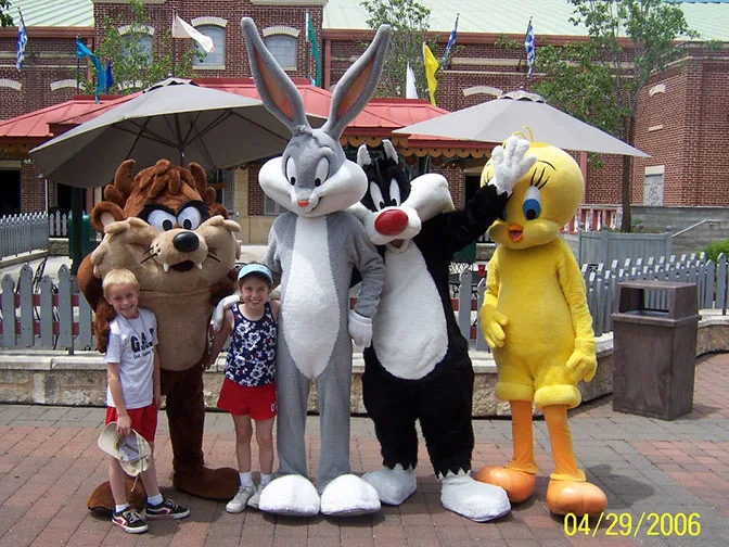 Tazmanian Devil Bugs Bunny Sylvester and Tweety Six Flags San Antonio 2006