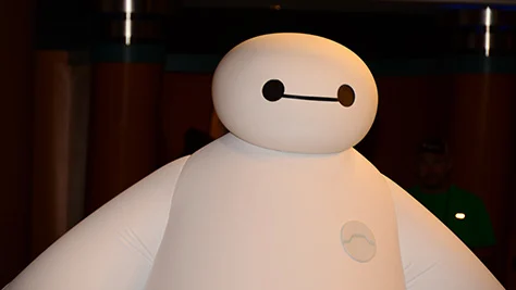 Hiro and Baymax from Big Hero 6 at Disney Hollywood Studios in Walt Disney World (10)