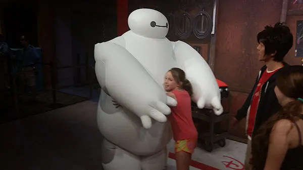 Hiro and Baymax Big Hero 6 disney hollywood studos walt disney world (2)