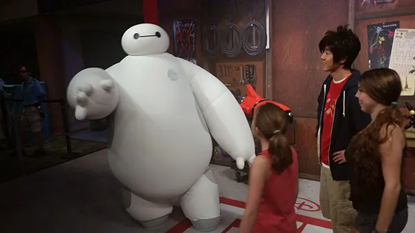 Hiro and Baymax Big Hero 6 disney hollywood studos walt disney world (3)
