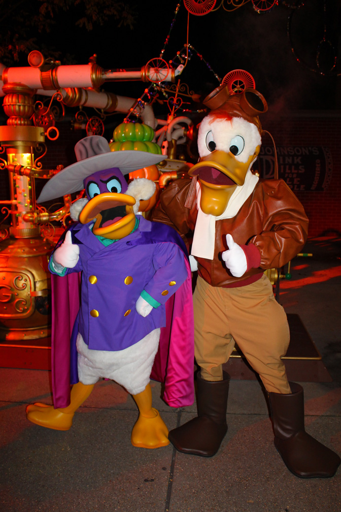 Darkwing Duck and Launchpad McQuack at Disneyland Paris Halloween Soiree 2014