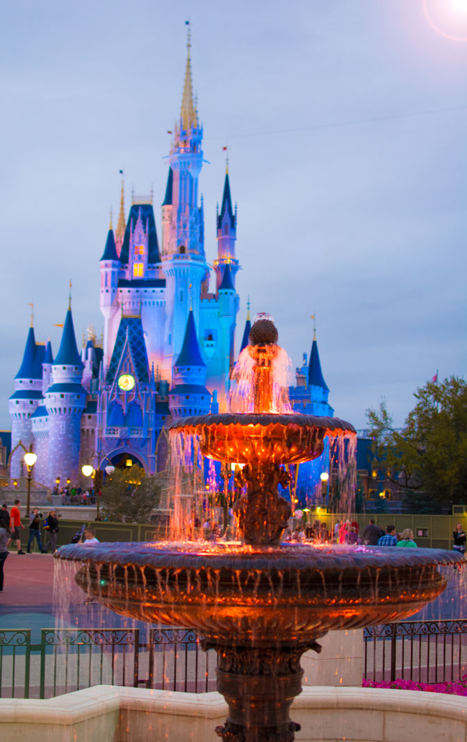 Cinderella Castle and Fountain in Castle Hub at Magic Kingdom in Walt Disney World l kennythepirate.com