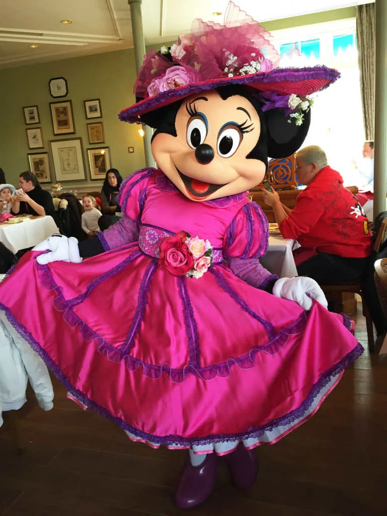 Disneyland Paris Swing into Spring Minnie Mouse 2