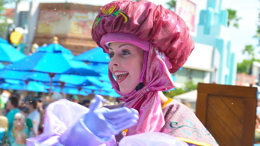 How to experience the Frozen Royal Welcome at Disney's Hollywood Studios #frozenfun #coolestsummerever