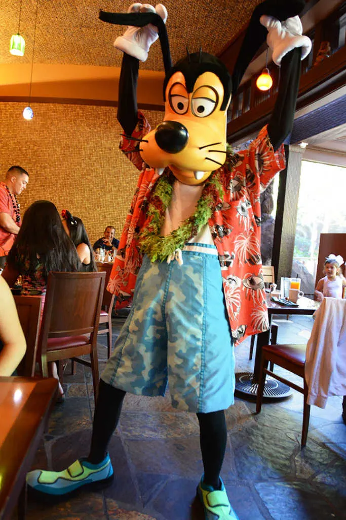 Goofy at Disney's Aulani Character Breakfast Meal at Makahiki