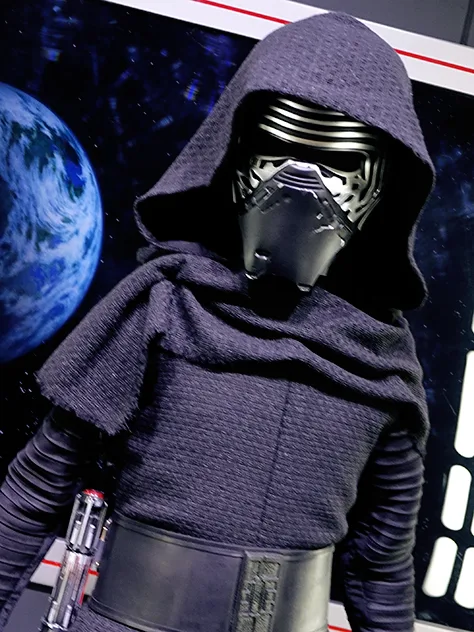 Star Wars Launch Bay Kylo Ren meet and greet 4