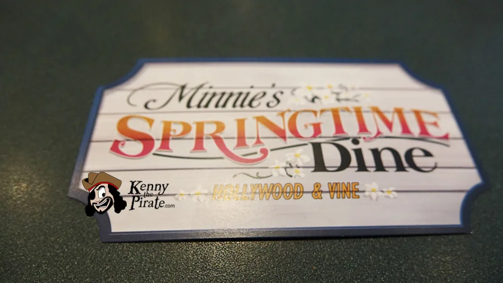 Minnie's Springtime Dine at Hollywood and Vine in Hollywood Studios (10)