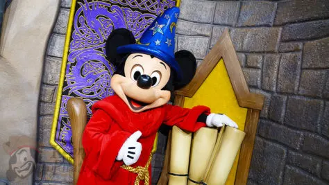Mickey Mouse and Minnie Mouse in Red Carpet Dreams at Hollywood Studios in Walt Disney World (31)
