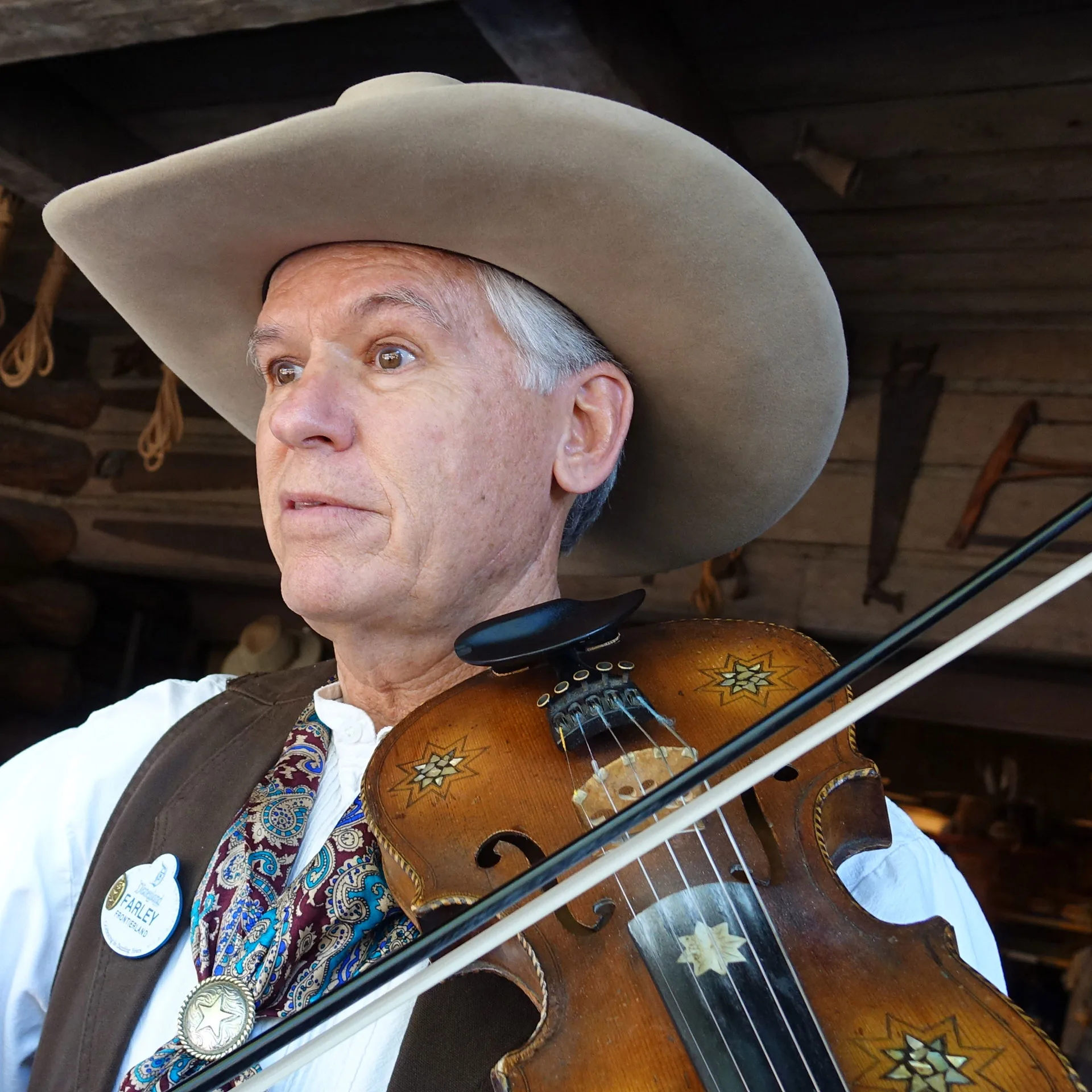 Farley the Fiddler at Disneyland (4)
