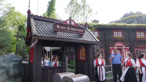Meet Anna and Elsa at the Royal Summerhus in Epcot (5)