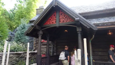 Meet Anna and Elsa at the Royal Summerhus in Epcot (8)
