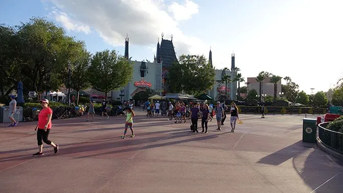 Star Wars A Galactic Spectacular Fireworks Dessert Party at Hollywood Studios in Walt Disney World (3)
