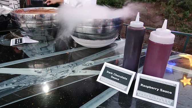 Star Wars A Galactic Spectacular Fireworks Dessert Party at Hollywood Studios in Walt Disney World (43)