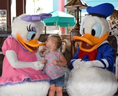 Daisy and Donald at Hollywood Studios Alanaexplains (1)