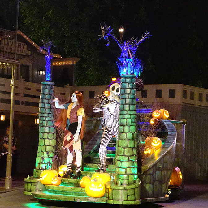 Review: 1st Mickey's Halloween Party at Disneyland - KennythePirate.com