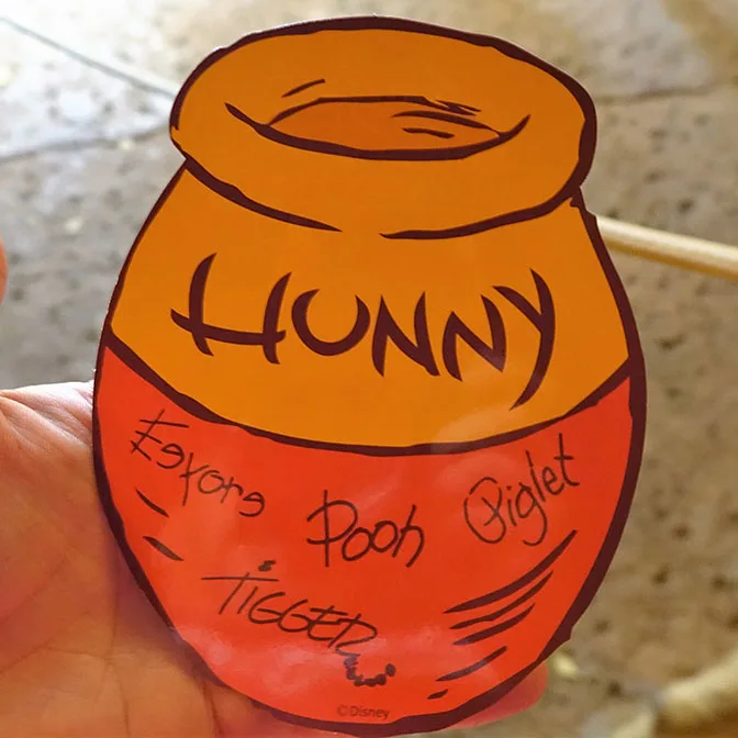 eeyore-piglet-tigger-and-winnie-the-pooh-at-mickeys-not-so-scary-halloween-party-autograph-card-back