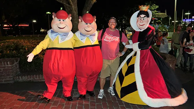 queen-of-hearts-and-tweedles-at-mickeys-not-so-scary-halloween-party-with-kennythepirate