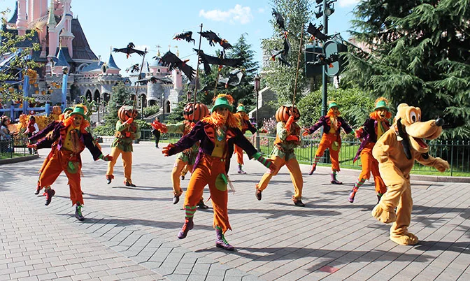 halloween-time-at-disneyland-paris-11