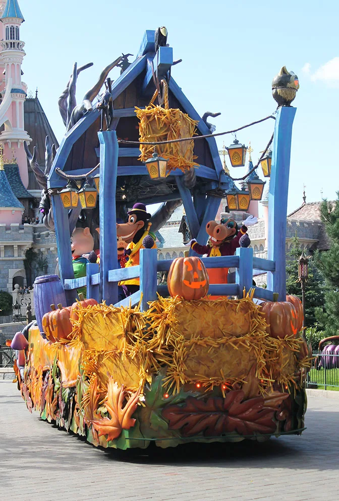 halloween-time-at-disneyland-paris-12