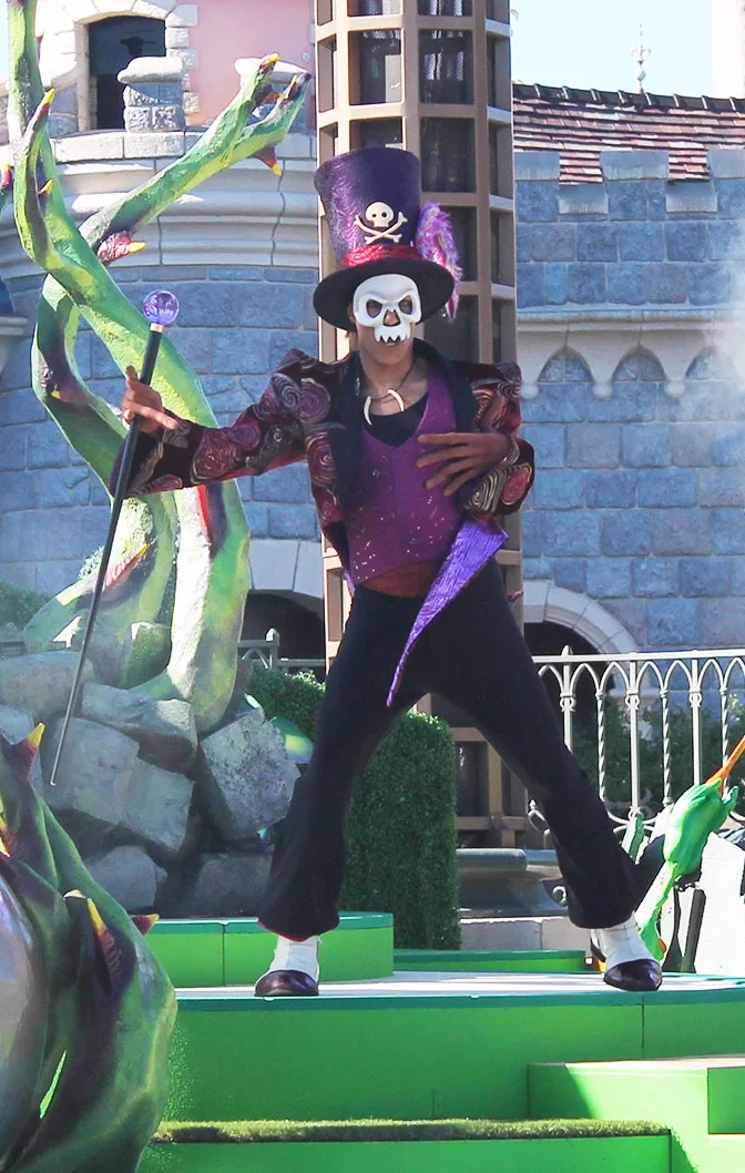 halloween-time-at-disneyland-paris-26