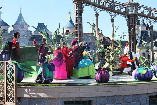 halloween-time-at-disneyland-paris-27