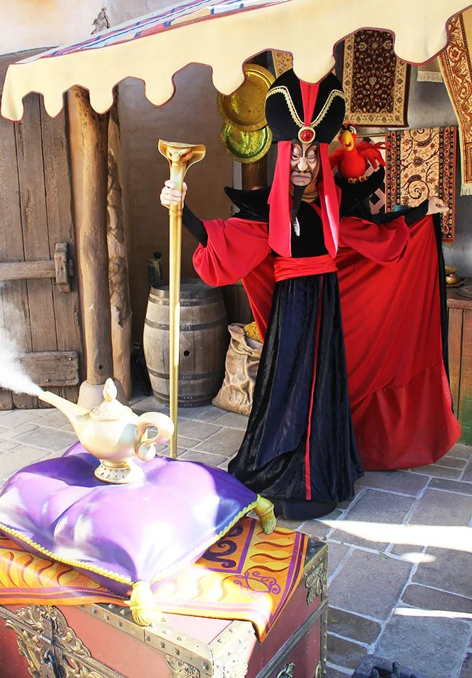 halloween-time-at-disneyland-paris-4