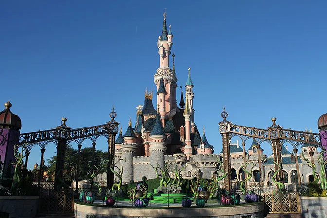 halloween-time-at-disneyland-paris-48